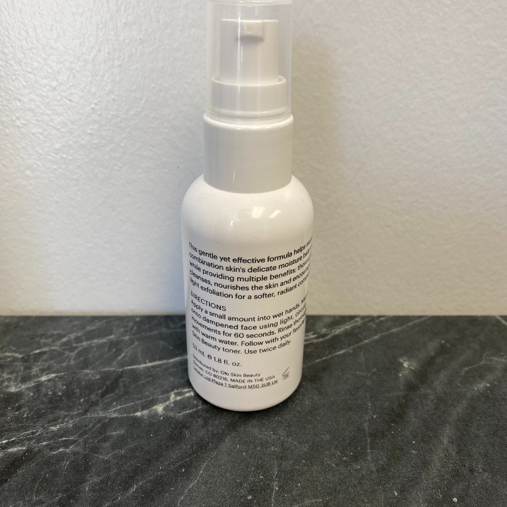 Glo Skin Beauty Hydrating Gel Cleanser - Picture 2 of 2